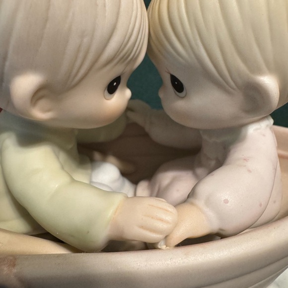 NEW Precious Moments “ Friends Never Drift Apart” 1985 - Picture 9 of 12